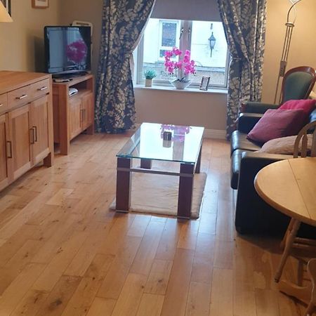Town Centre Apartment Trim Εξωτερικό φωτογραφία