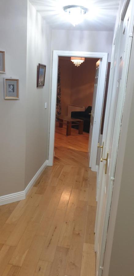 Town Centre Apartment Trim Εξωτερικό φωτογραφία