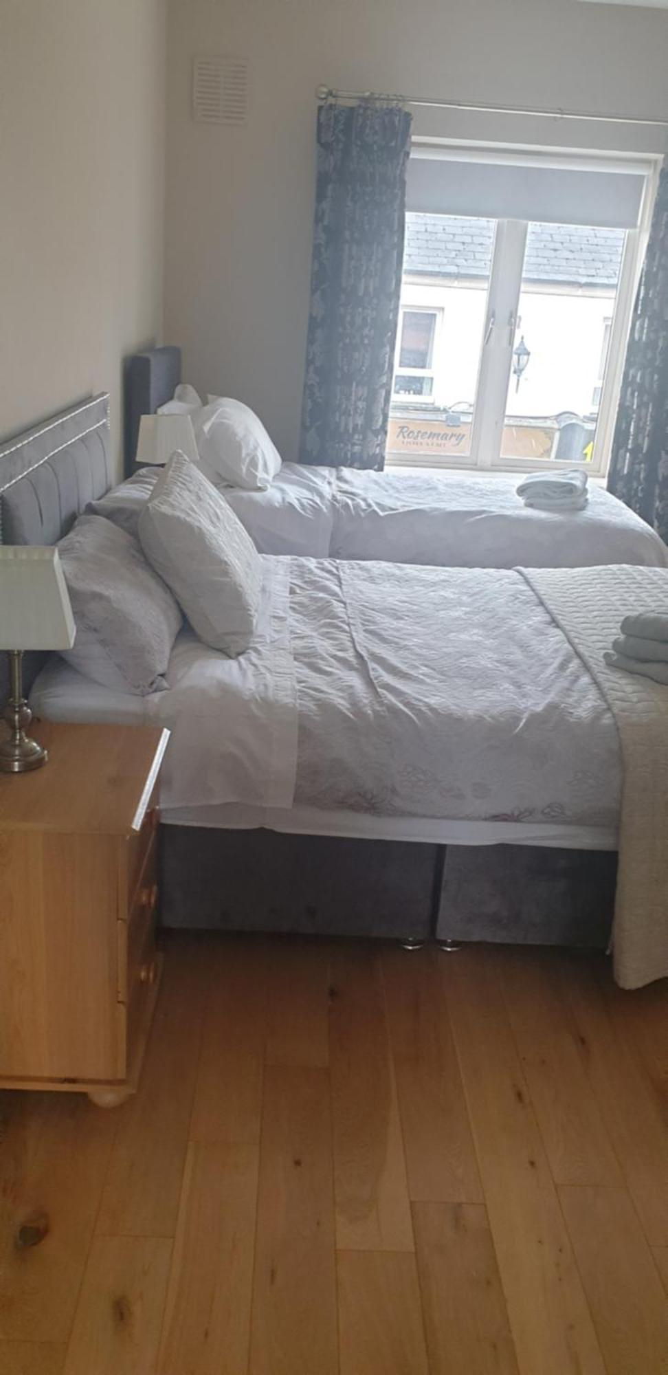 Town Centre Apartment Trim Εξωτερικό φωτογραφία